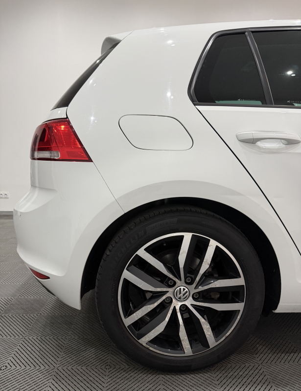 Volkswagen Golf — 19