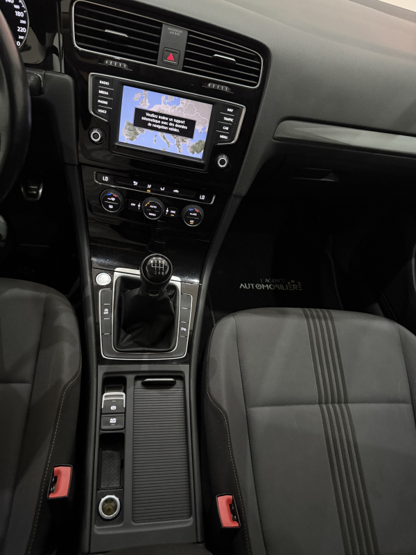 Volkswagen Golf — 28