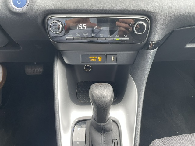 Toyota Yaris — 18