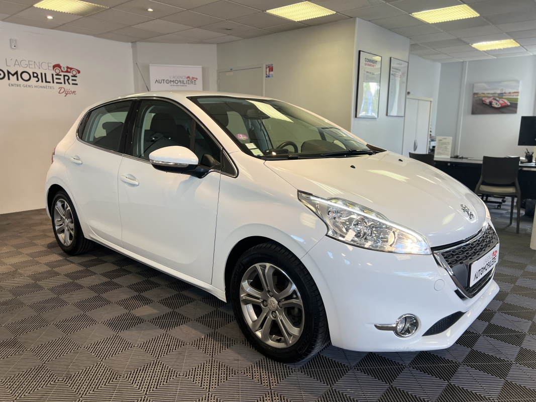 Peugeot 208 — 2