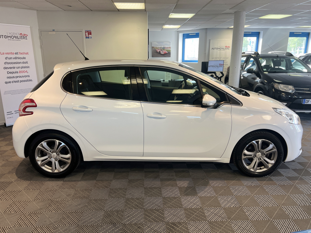 Peugeot 208 — 25