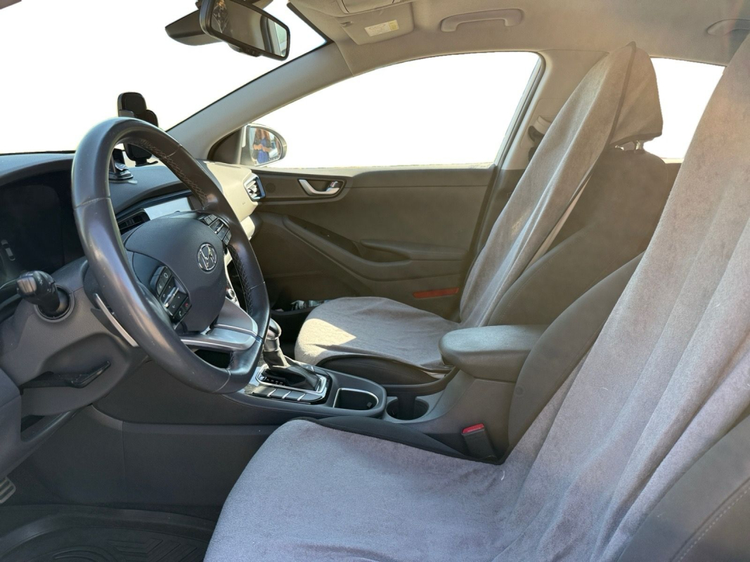 Hyundai IONIQ — 9