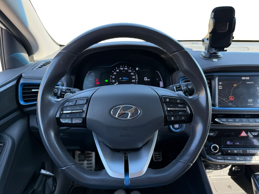 Hyundai IONIQ — 14
