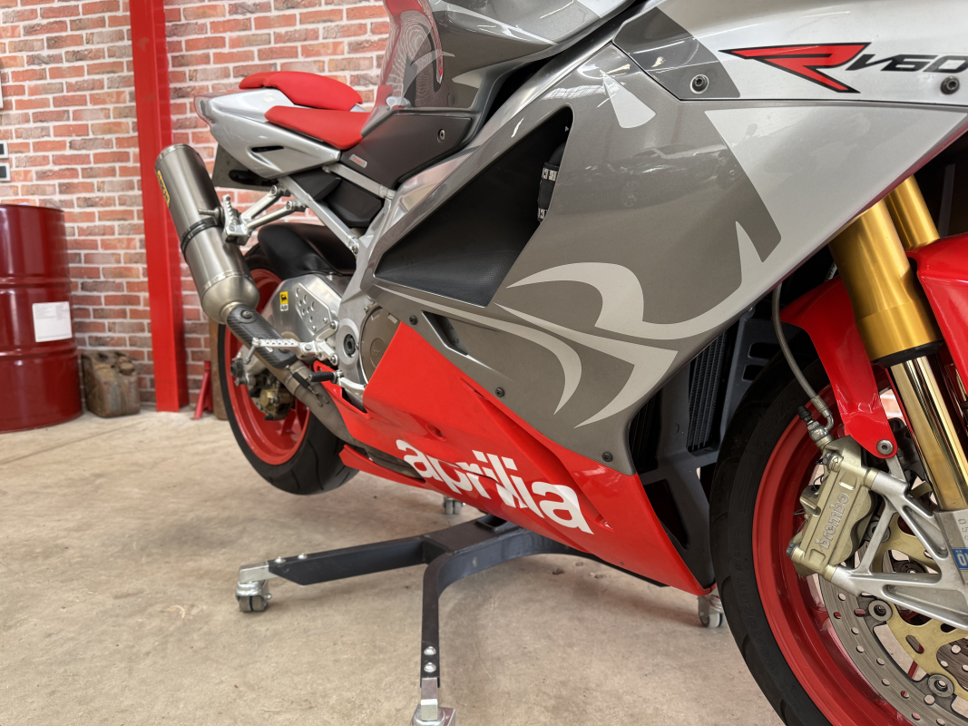 Aprilia RSV — 14