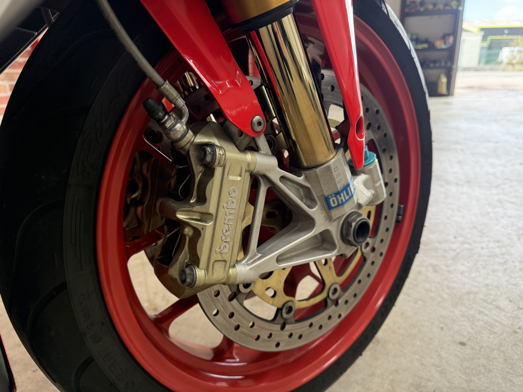 Aprilia RSV — 15