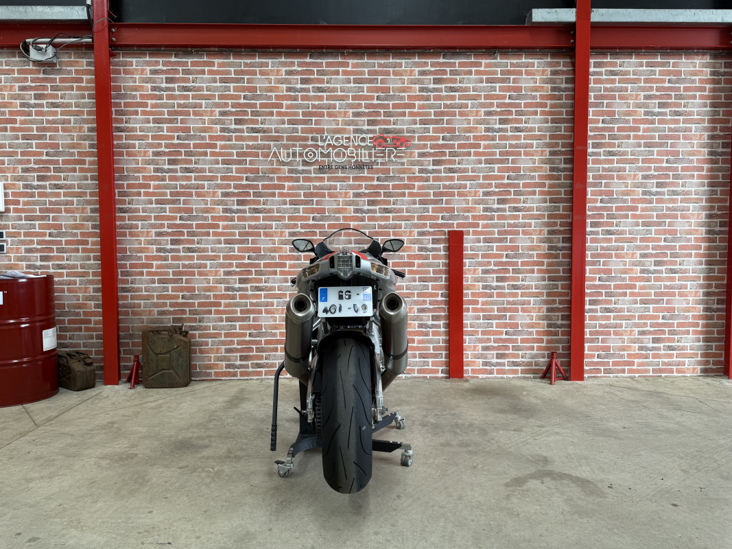 Aprilia RSV — 4