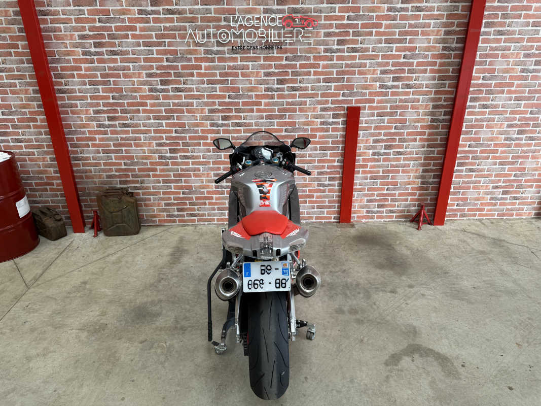 Aprilia RSV — 11