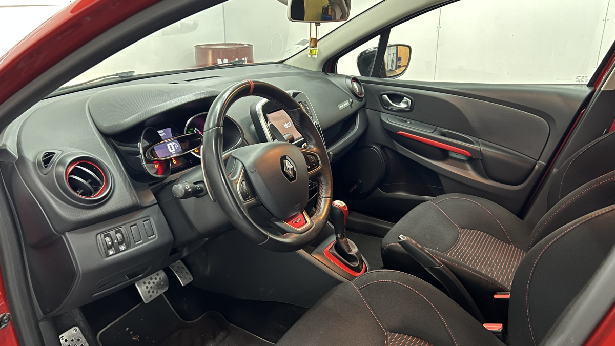 Renault Clio — 7