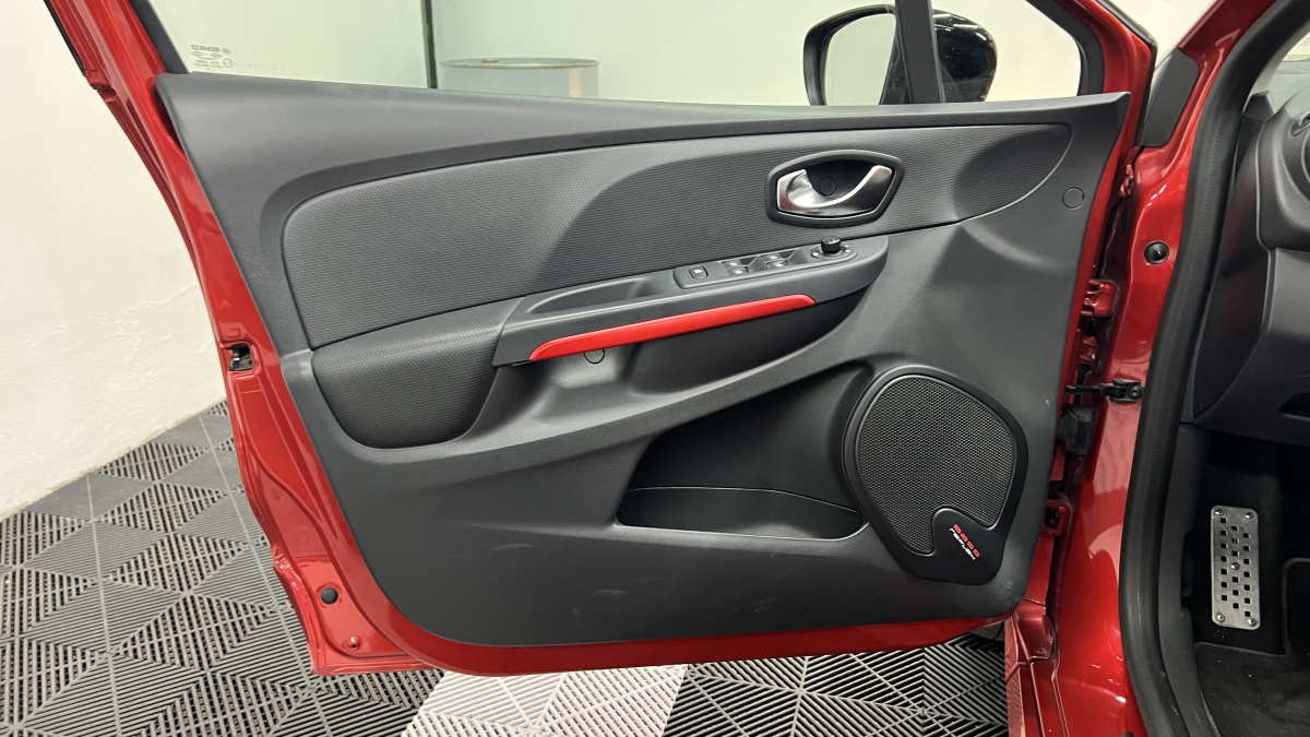 Renault Clio — 9