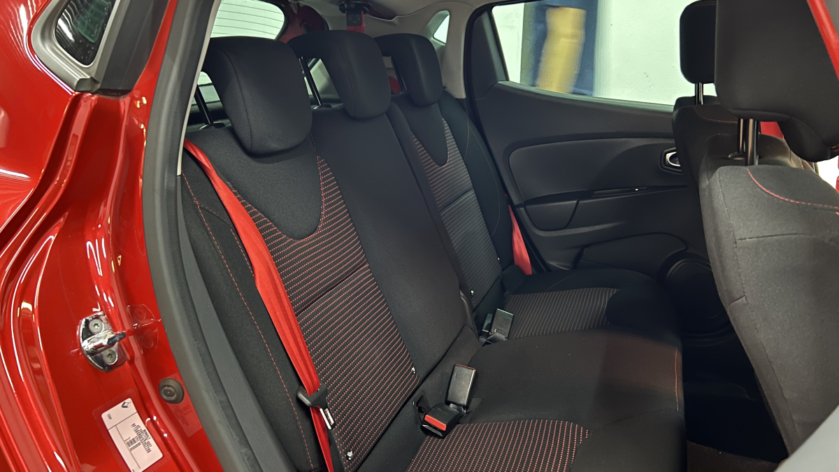 Renault Clio — 14