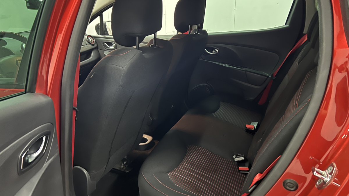 Renault Clio — 16