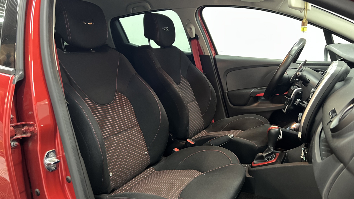 Renault Clio — 11