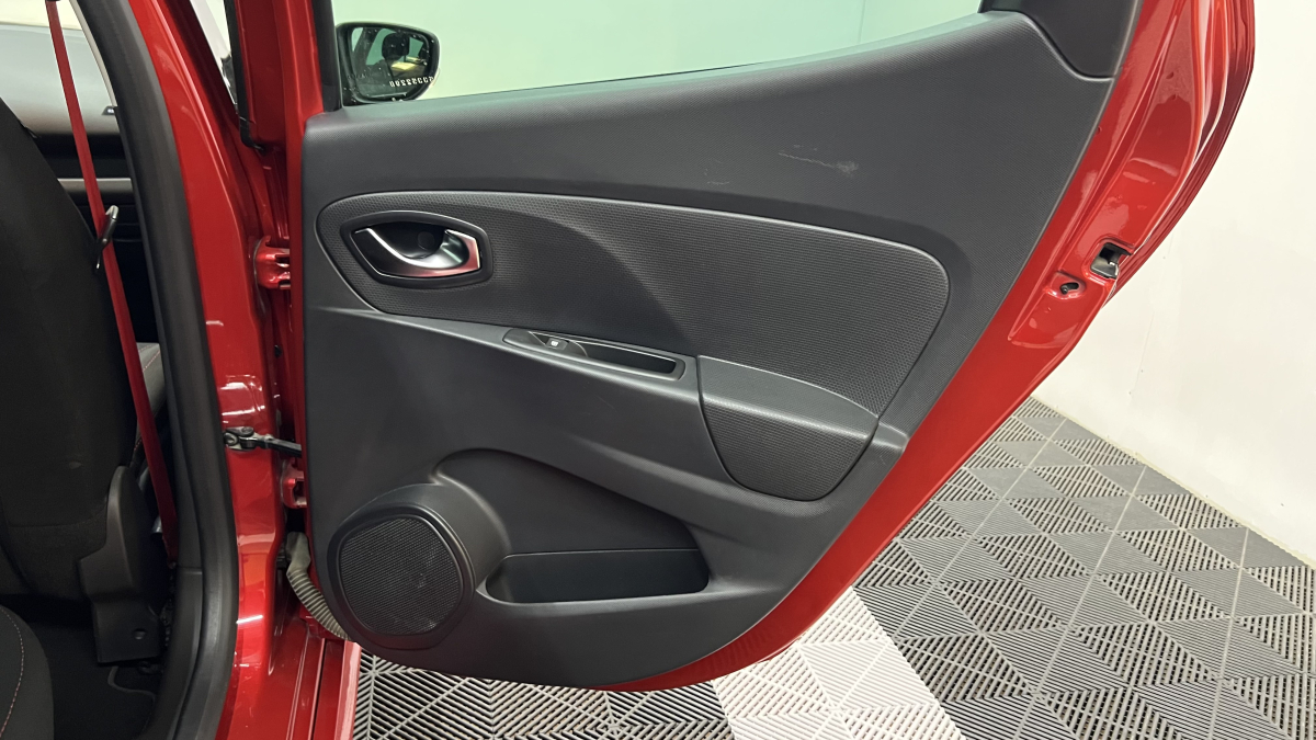Renault Clio — 15