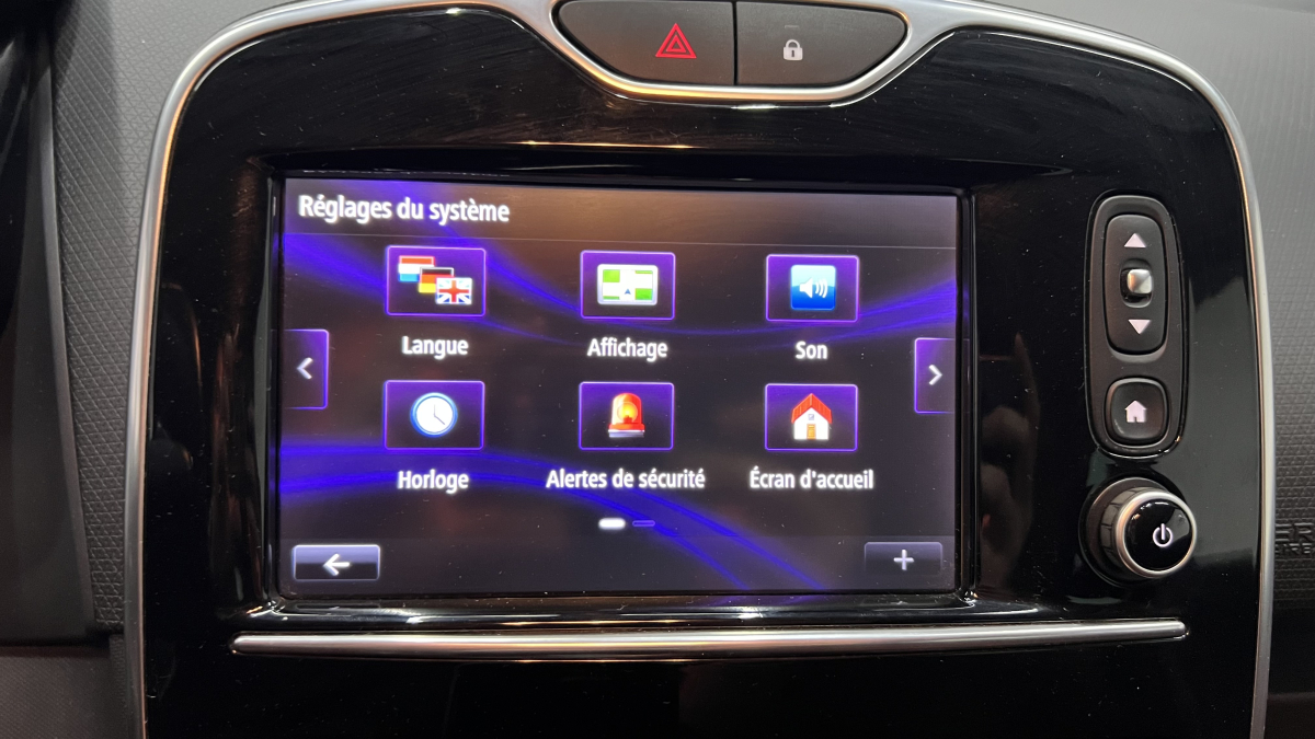 Renault Clio — 24
