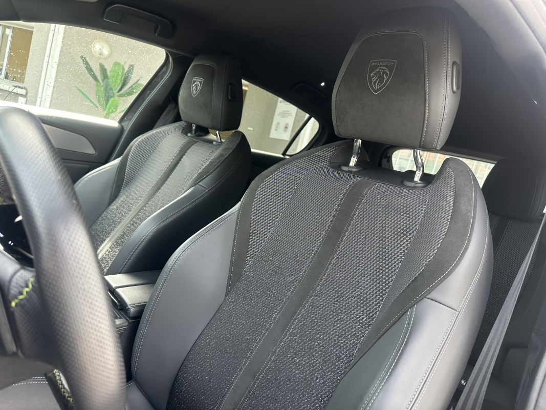 Peugeot 308 — 10
