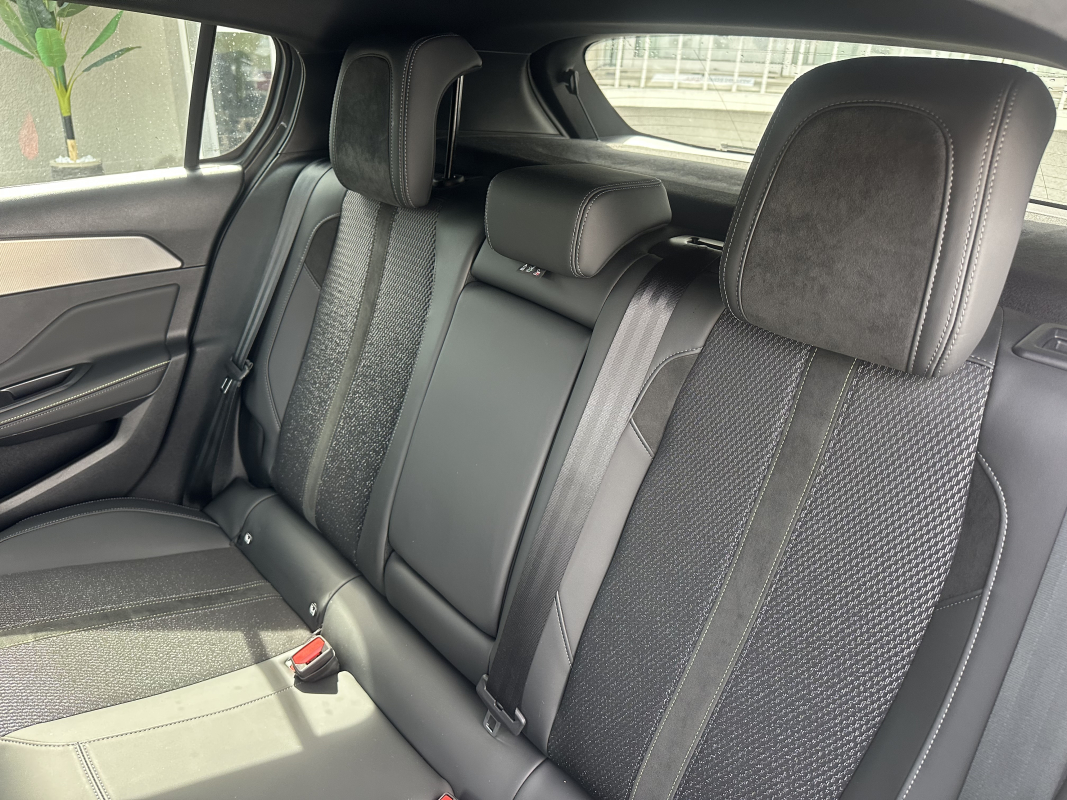Peugeot 308 — 13