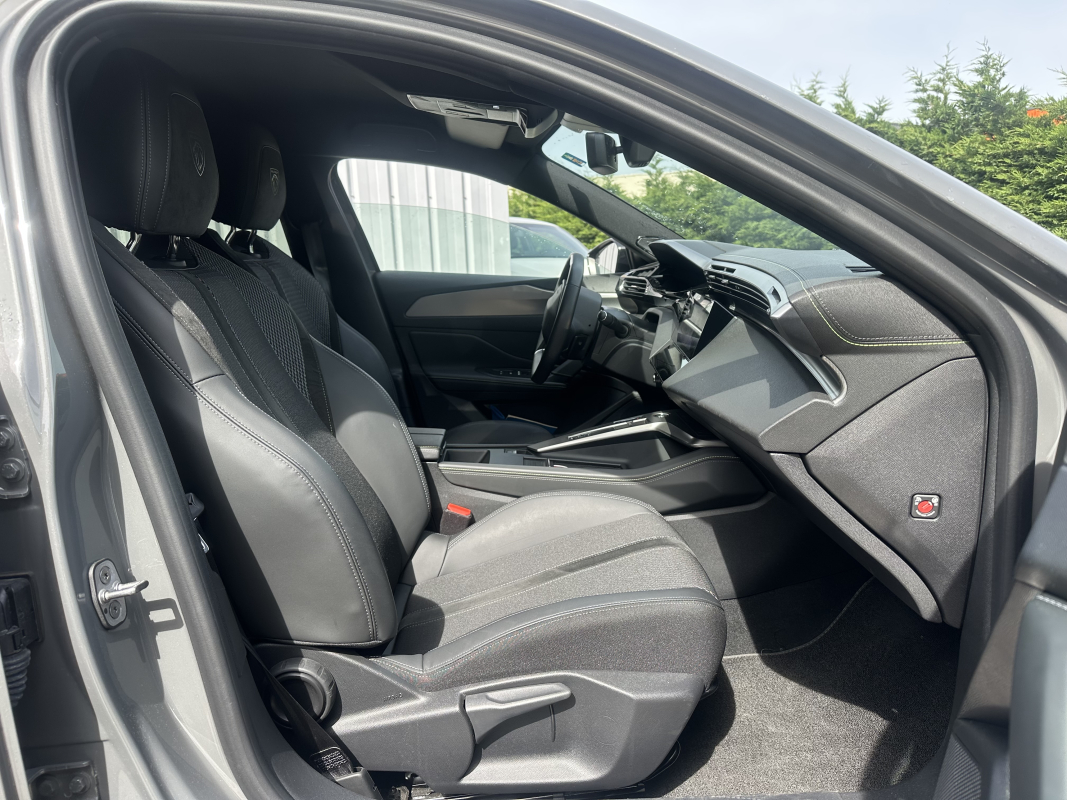 Peugeot 308 — 9