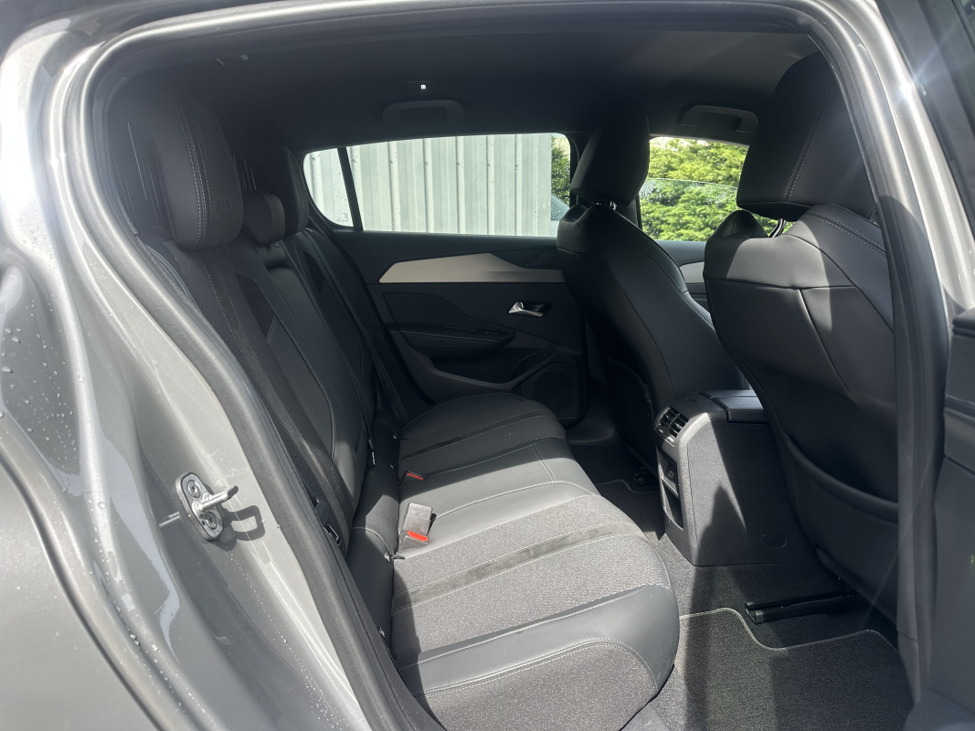 Peugeot 308 — 16