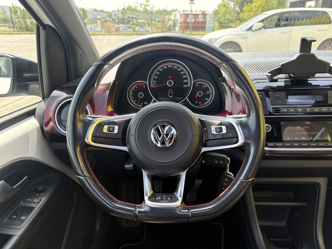 Volkswagen UP — 14