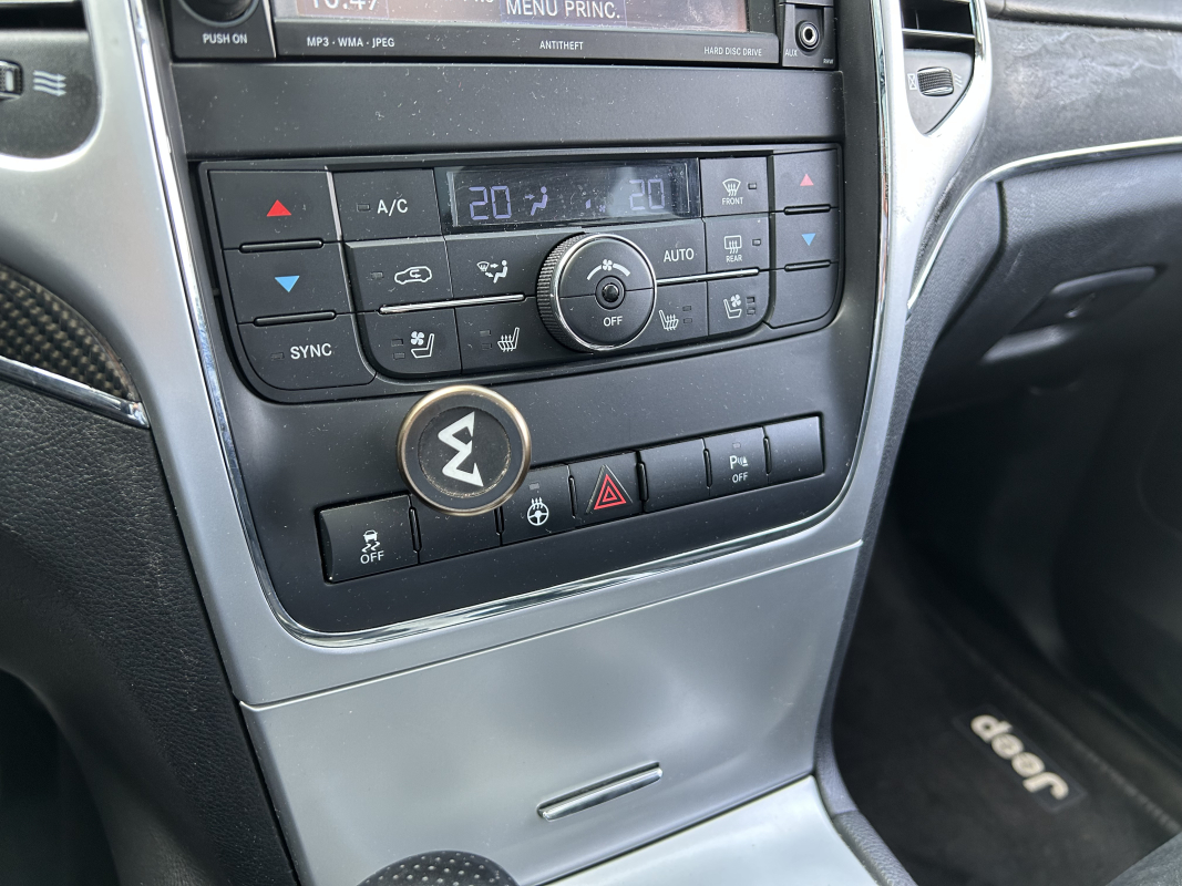 Jeep Grand Cherokee — 25