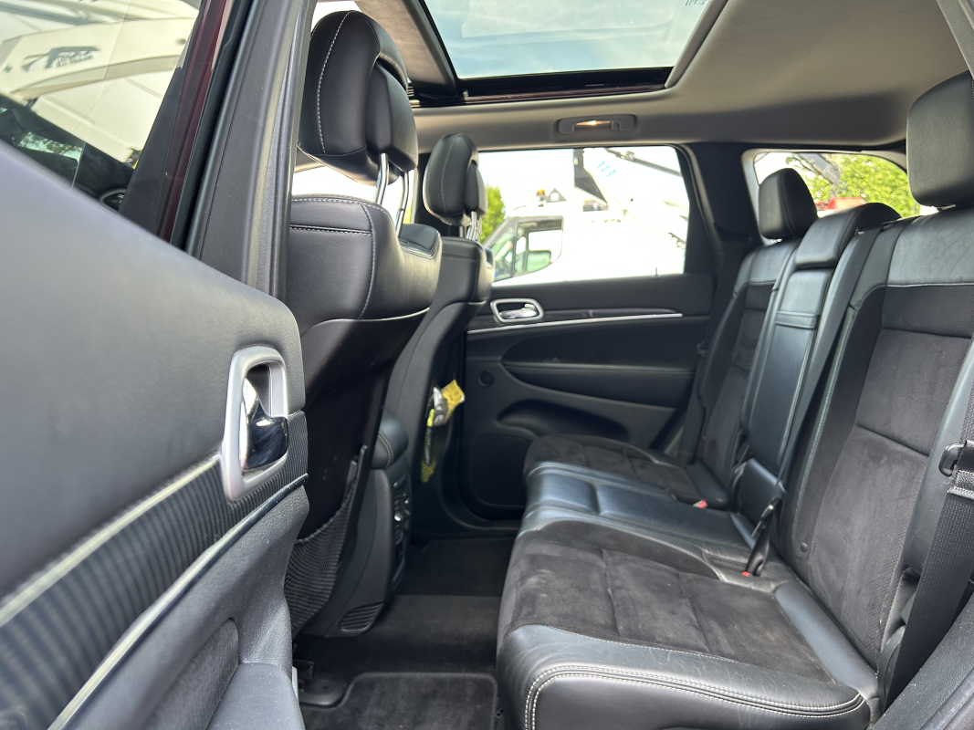 Jeep Grand Cherokee — 32