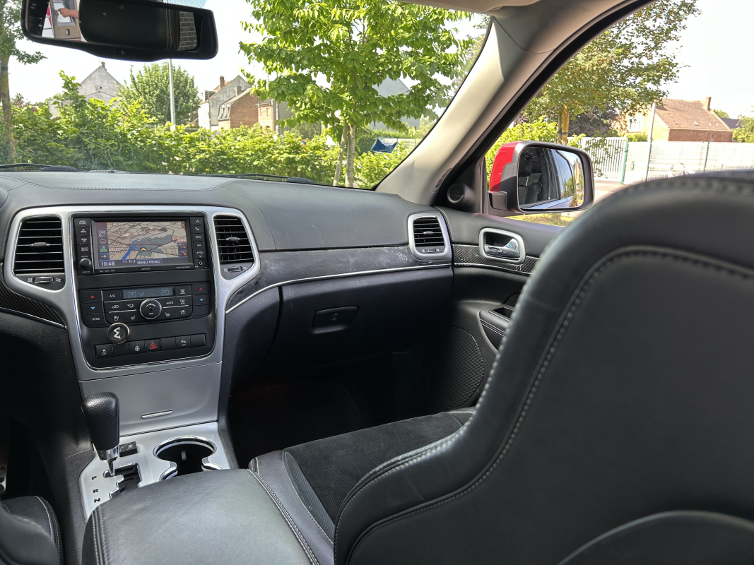 Jeep Grand Cherokee — 30