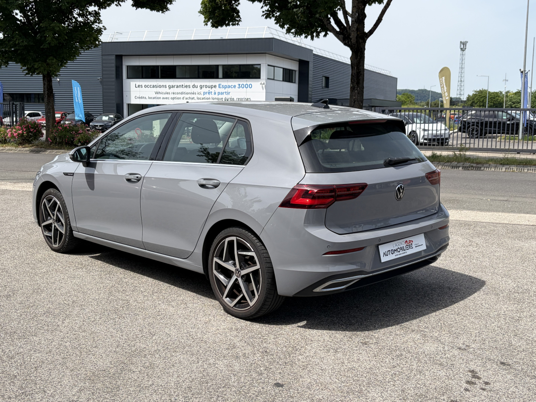 Volkswagen Golf — 5