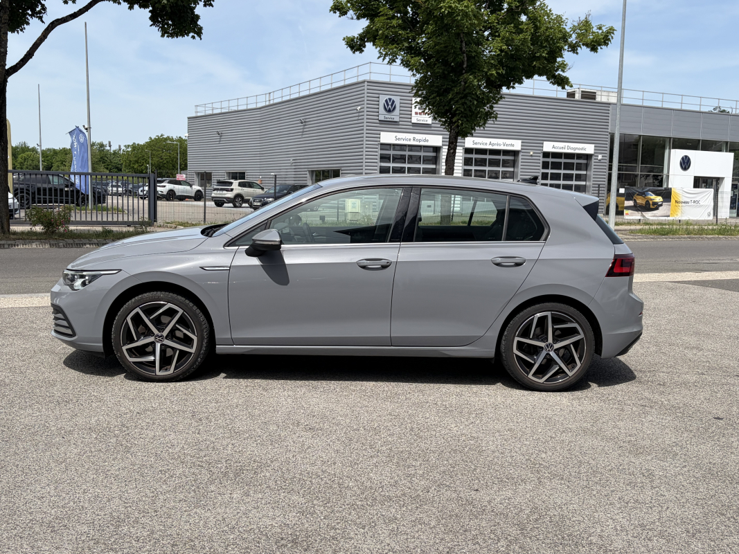 Volkswagen Golf — 4