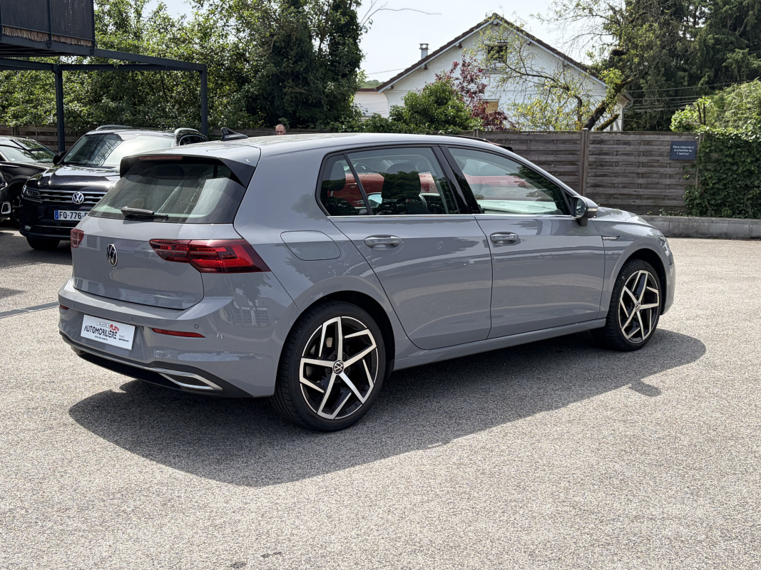 Volkswagen Golf — 7
