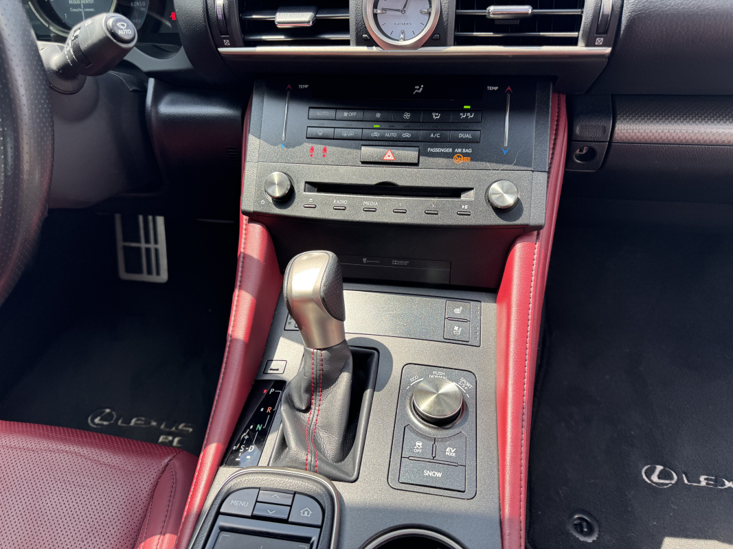 Lexus RC — 25