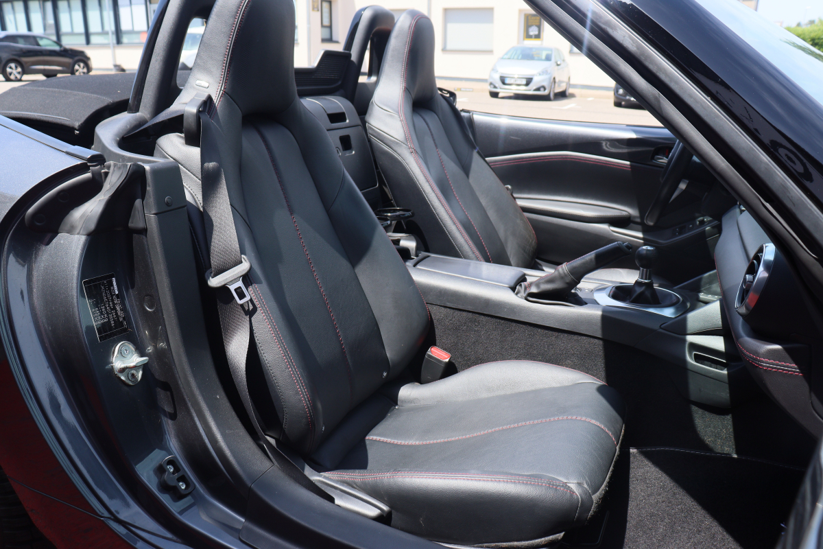 Mazda MX5 — 12