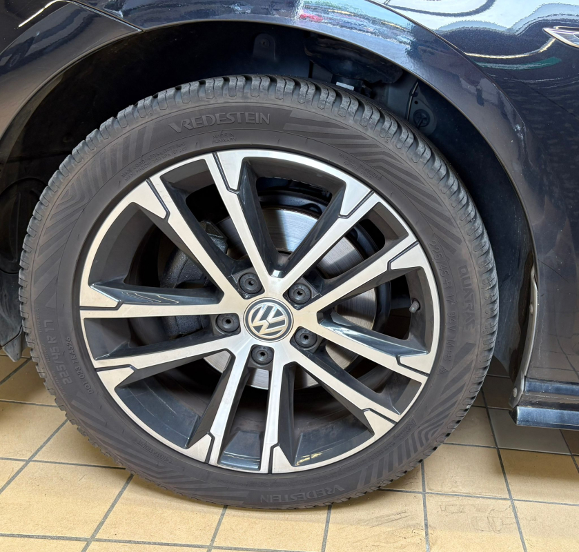 Volkswagen Golf — 31