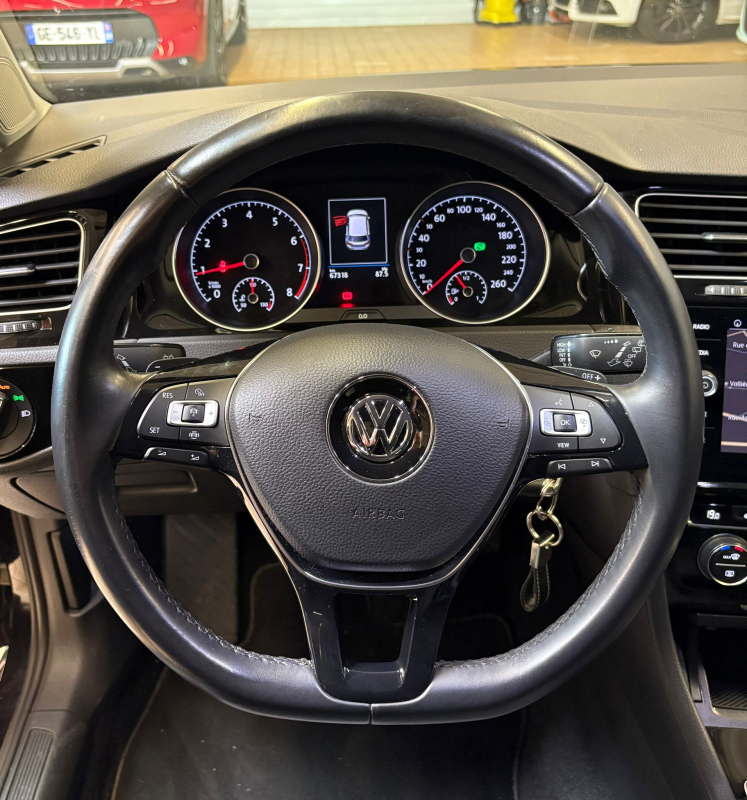 Volkswagen Golf — 12
