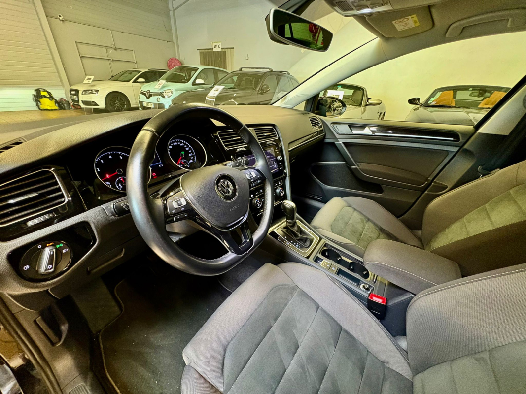 Volkswagen Golf — 14