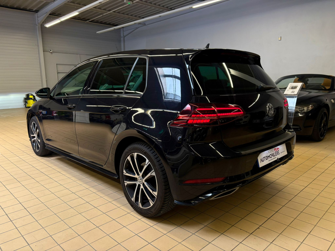 Volkswagen Golf — 11