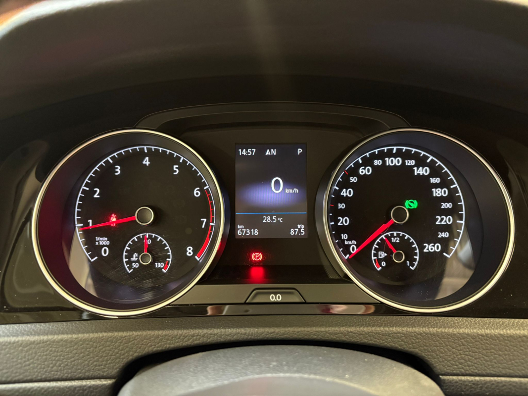 Volkswagen Golf — 13