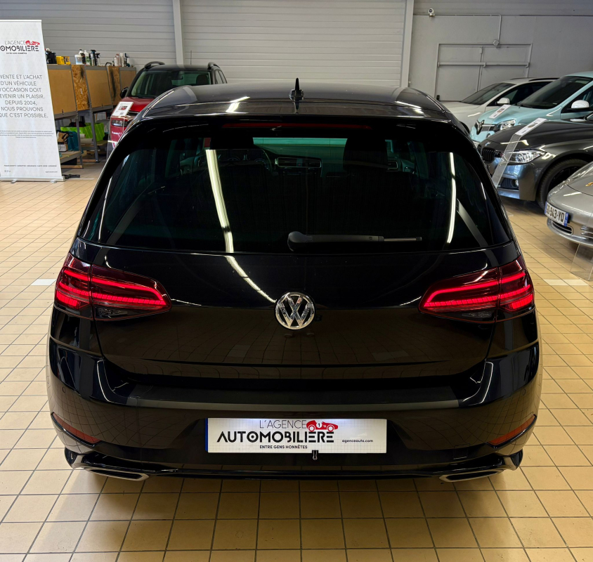 Volkswagen Golf — 7