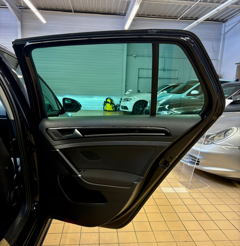 Volkswagen Golf — 28
