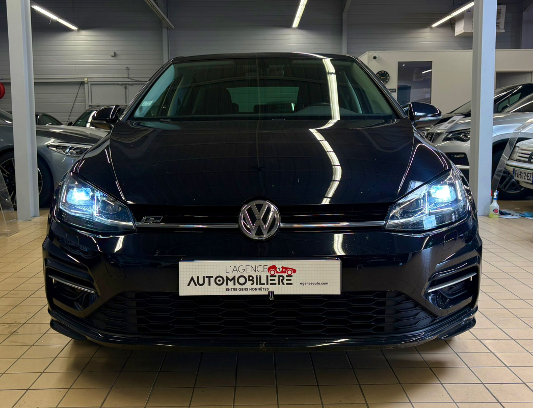 Volkswagen Golf — 2