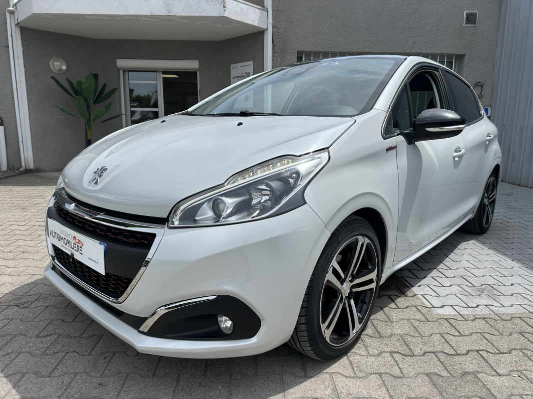 Peugeot 208 — 7