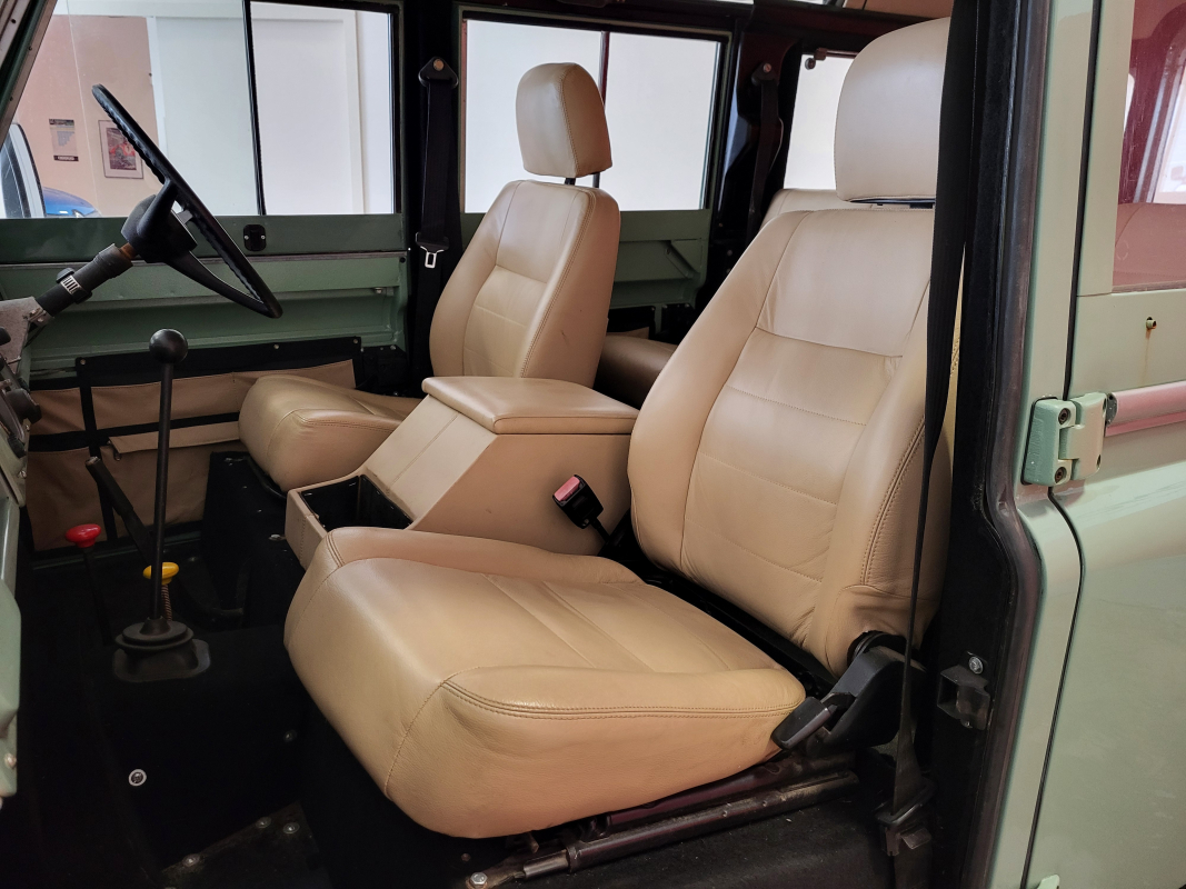 Land Rover Range Rover — 12