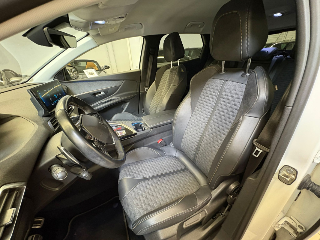 Peugeot 3008 — 16