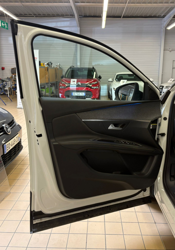 Peugeot 3008 — 25