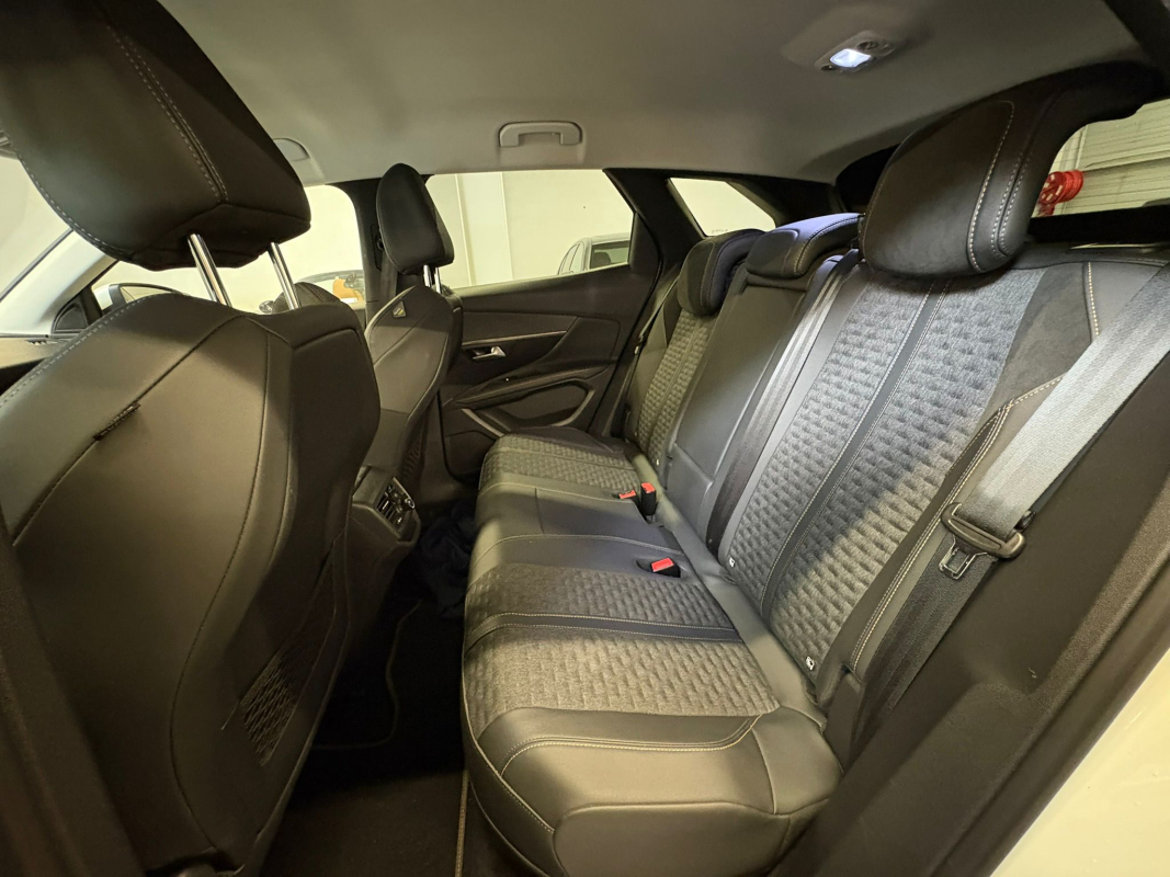 Peugeot 3008 — 18