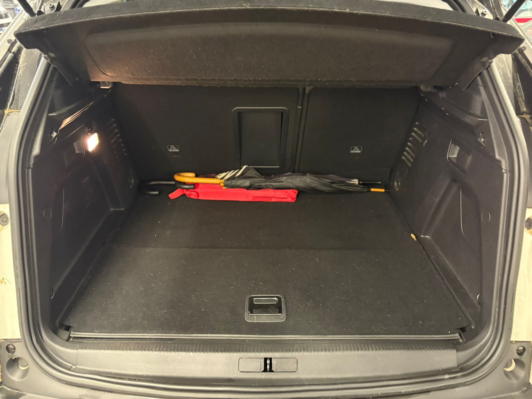 Peugeot 3008 — 8