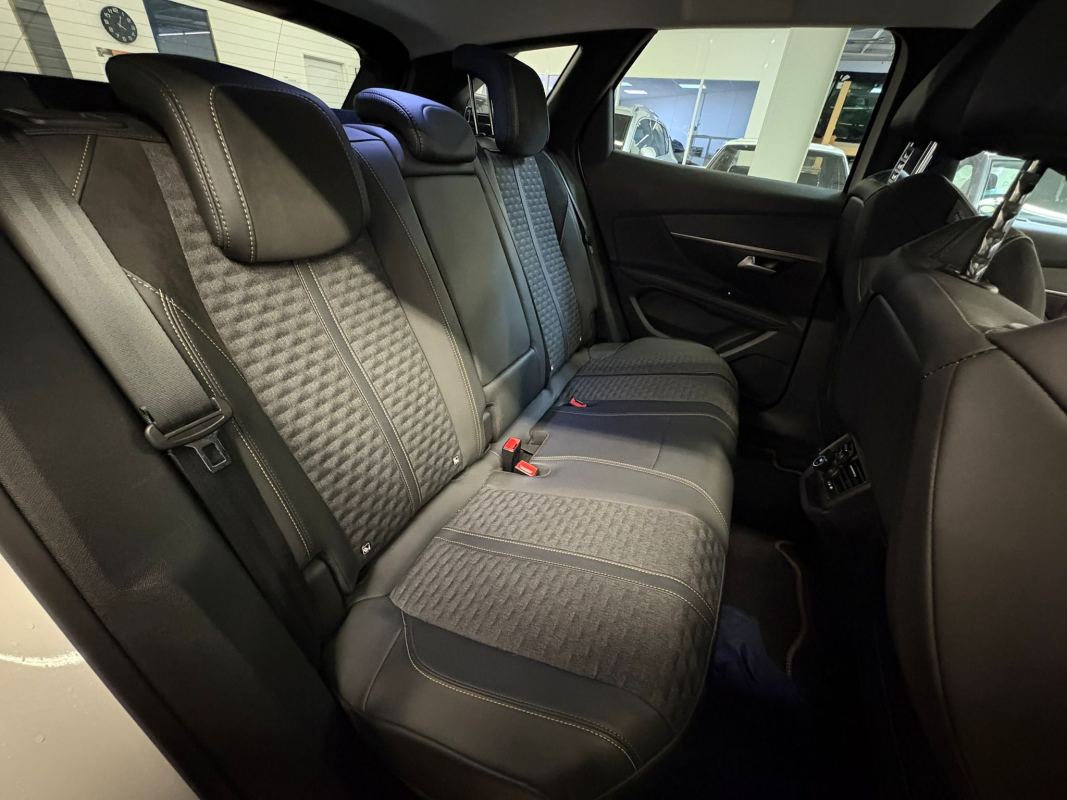 Peugeot 3008 — 21