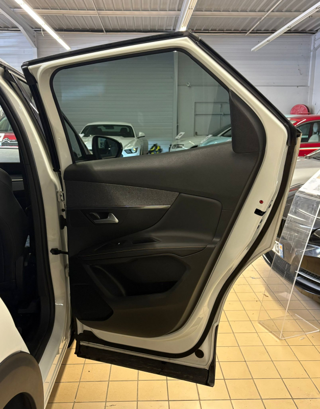 Peugeot 3008 — 28
