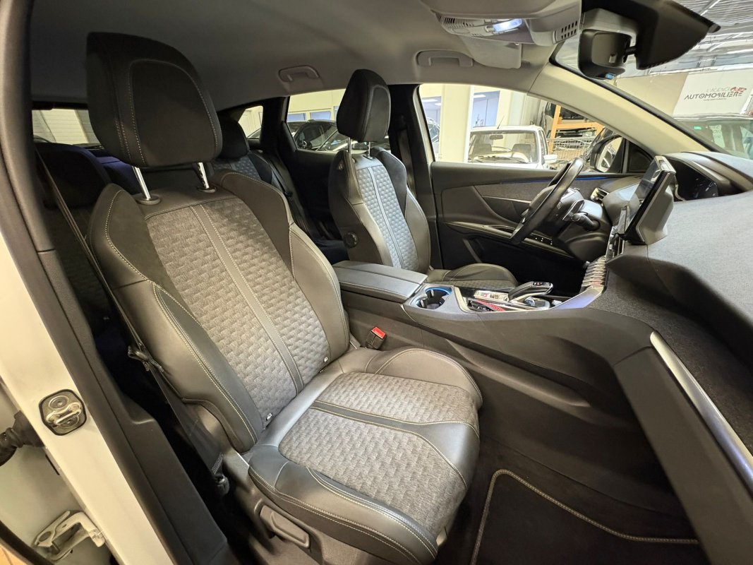 Peugeot 3008 — 19