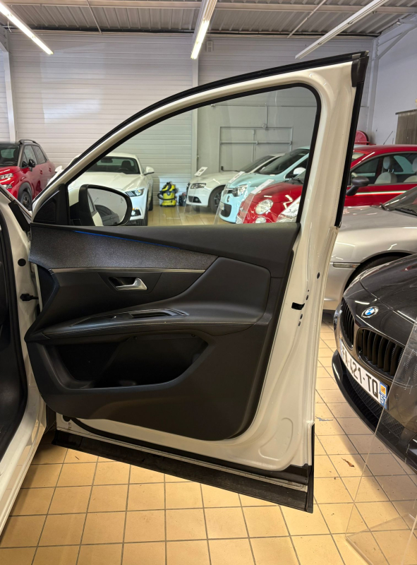 Peugeot 3008 — 26