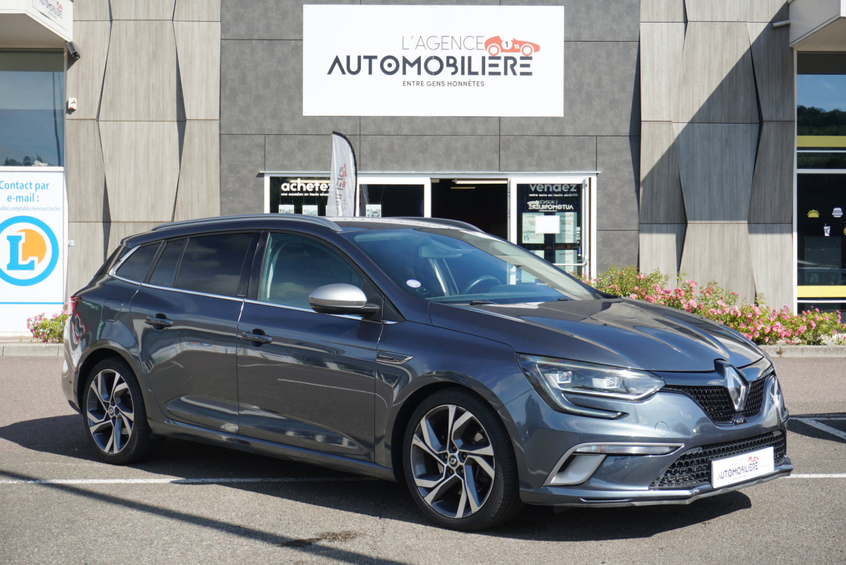 Renault Megane — 3